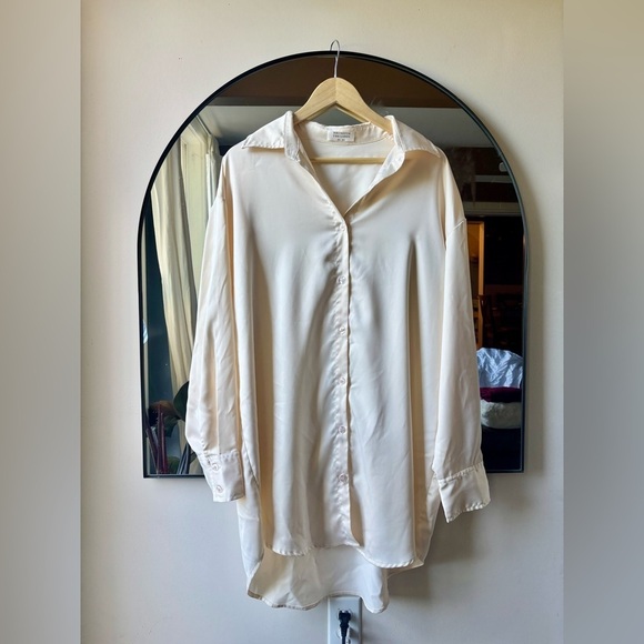 Brunette The Label Tops - BRUNETTE THE LABEL | satin shirt | size m/l